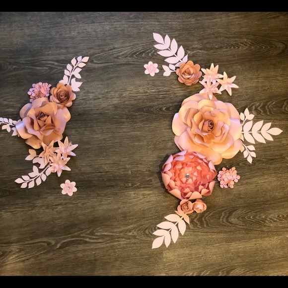 Paper flowers - Picture 2 of 8
